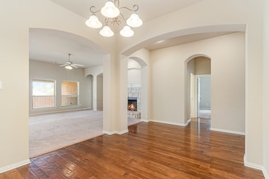 8136 Mountain Cedar Dr, Fort Worth, TX 76131 - photo 3