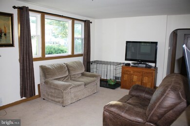 99 Arnold Rd, Enola, PA 17025 - photo 4