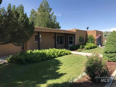 701 W Oregon Ave, Homedale, ID 83628 - photo 3