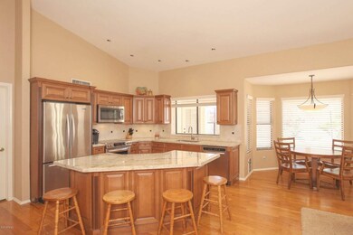 Upgraded Granite + S/S Appliances