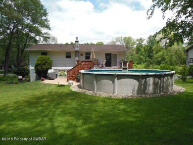 16 Regina Dr, Mountain Top, PA 18707 - photo 2