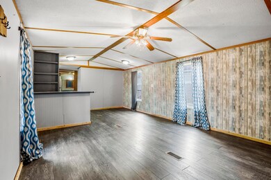 56 Evergreen Ave, Circleville, OH 43113 - photo 6