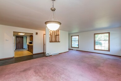 16675 W Applewood Ct, Gurnee, IL 60031 - photo 6