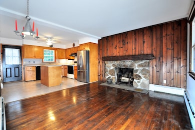 913 Jeremy Swamp Rd, Southbury, CT 06488 - photo 6