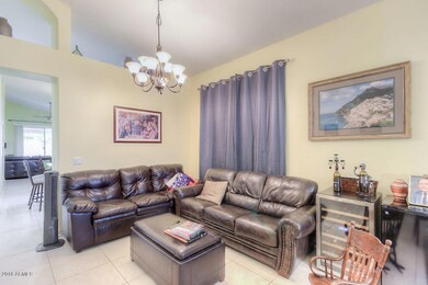 Living Room (5)-SMALL