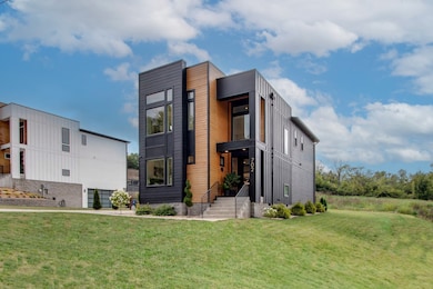 702 W 4th St, Columbia, TN 38401 - photo 3