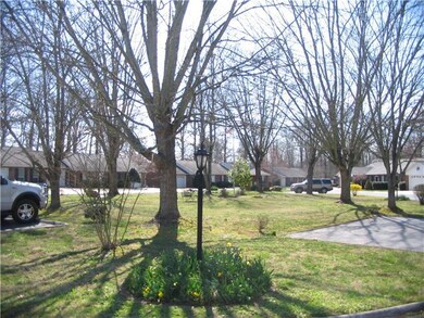 67 Ester Ln unit 11, Manchester, TN 37355 - photo 2