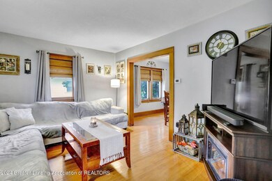 1028 Dakin St, Lansing, MI 48912 - photo 6