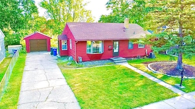 2032 Hyacinth Ave E, Saint Paul, MN 55119 - photo 2