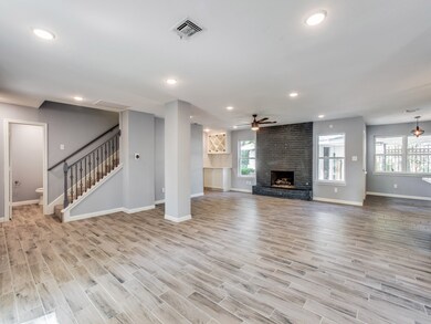 5323 Winding Way Dr, Houston, TX 77091 - photo 4