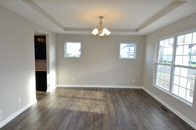 COLU_Fox_Glen_511_dining_room1