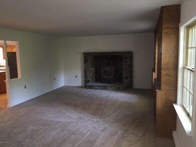 54 Woodlyn Acres Rd, Hawley, PA 18428 - photo 3