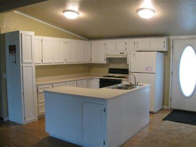 5985 W 300 S, Topeka, IN 46571 - photo 2