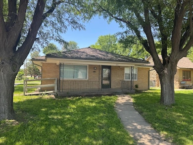 929 S Main St, Hugoton, KS 67951 - photo 2