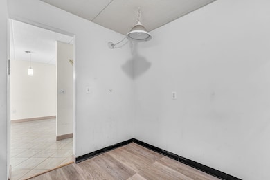 Chapel Hill West unit 101, Framingham, MA 01702 - photo 6