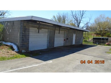 2024 E Unaka Ave, Johnson City, TN 37601 - photo 3