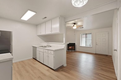 2524 Winchester Dr unit 9, Lodi, CA 95240 - photo 3