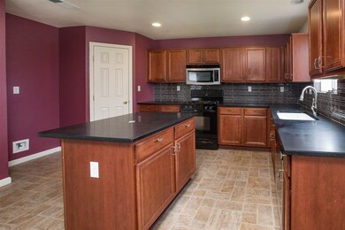 8836 Silverkist Dr, Reno, NV 89506 - photo 5