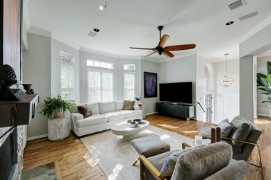 2401 Mandell St, Houston, TX 77006 - photo 7