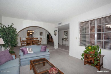 Living Room:Dining Room