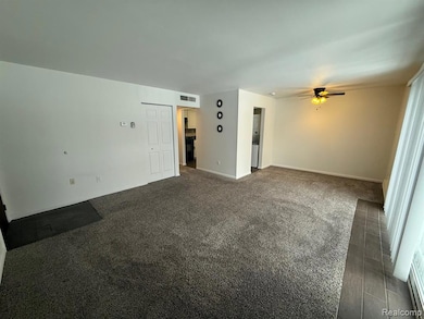 1862 Colonial Village Way, Waterford, MI 48328 - photo 3