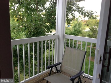 13066 Marcey Creek Rd, Herndon, VA 20171 - photo 7