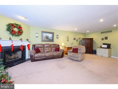 403 Princeton Cir unit 403, Newtown Square, PA 19073 - photo 6