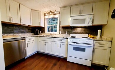 10 Zabriskie Dr unit A, Newburyport, MA 01950 - photo 4