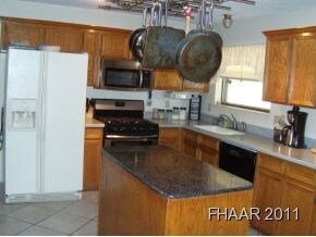 807 Bond St, Copperas Cove, TX 76522 - photo 4