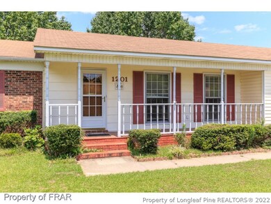 1201 Castle Rock Dr, Fayetteville, NC 28304 - photo 5