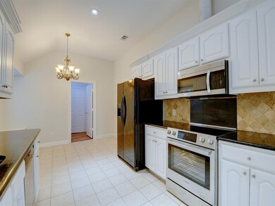 721 Herman Dr, Hurst, TX 76054 - photo 4