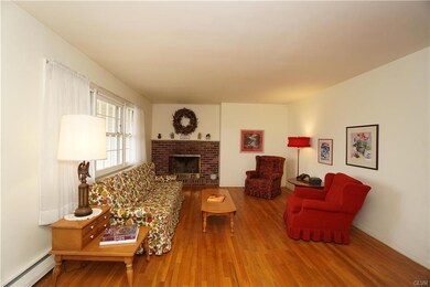 808 N 3rd St, Emmaus, PA 18049 - photo 4