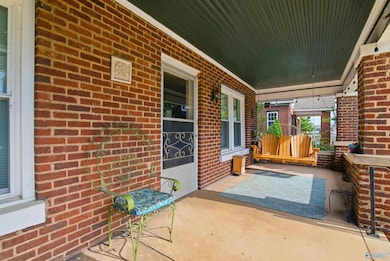 218 W Spring St, Florence, AL 35630 - photo 6