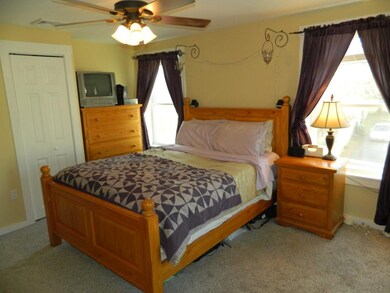 4 Broadway St, Rochester, NH 03868 - photo 6