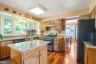 9520 Retriever Rd, Burke, VA 22015 - photo 2