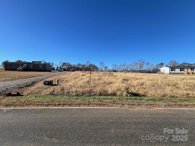 497 Eagle Mills Rd unit 4, Hamptonville, NC 27020 - photo 3