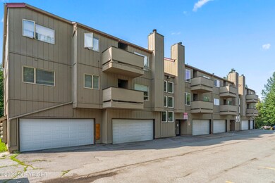 02 - 9710 Morningside Lp #304