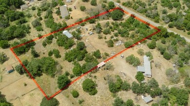 556 Cowboys Ln, Springtown, TX 76082 - photo 4