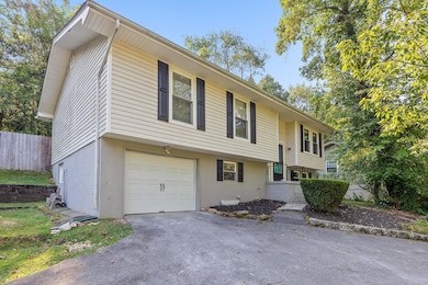 3228 Haywood Ave.