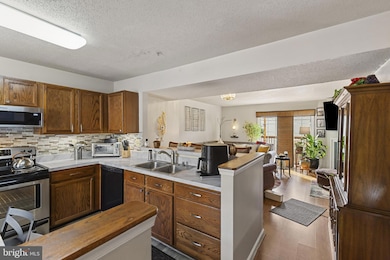 7447 Catterick Ct, Windsor Mill, MD 21244 - photo 4