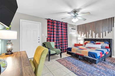 1840 Richmond Ave unit 8, Houston, TX 77098 - photo 3