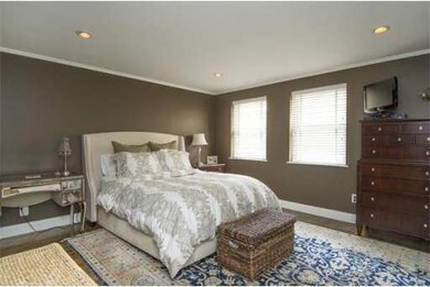 376 Commercial St unit 2H, Boston, MA 02109 - photo 5