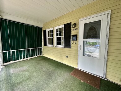 316 1/2 Emerson St, Vandergrift, PA 15690 - photo 3