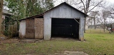 2508 Elm Ave, Bay City, TX 77414 - photo 6