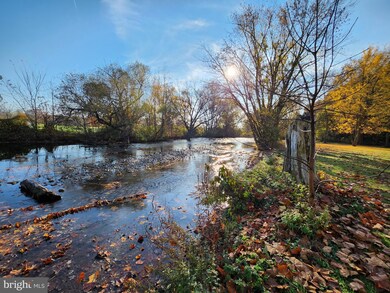 142 Eastland Dr, Chambersburg, PA 17202 - photo 3