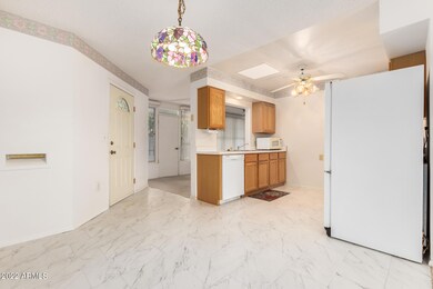 13854 N Newcastle Dr, Sun City, AZ 85351 - photo 3