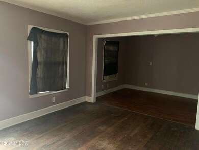 Sylvian dining and living room