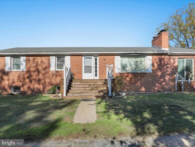 623 Docs Ln, Knoxville, MD 21758 - photo 4