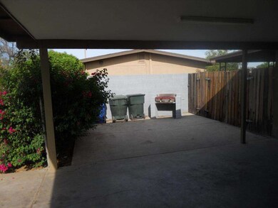 Additional Car port w/barbecue
