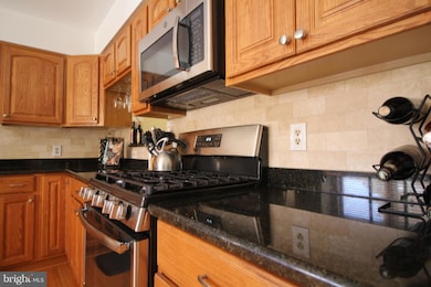 3036 Southern Elm Ct, Fairfax, VA 22031 - photo 6